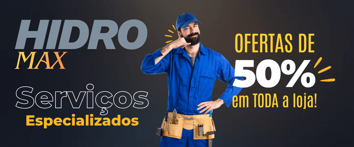 Técnico realizando manutenção em bomba hidráulica